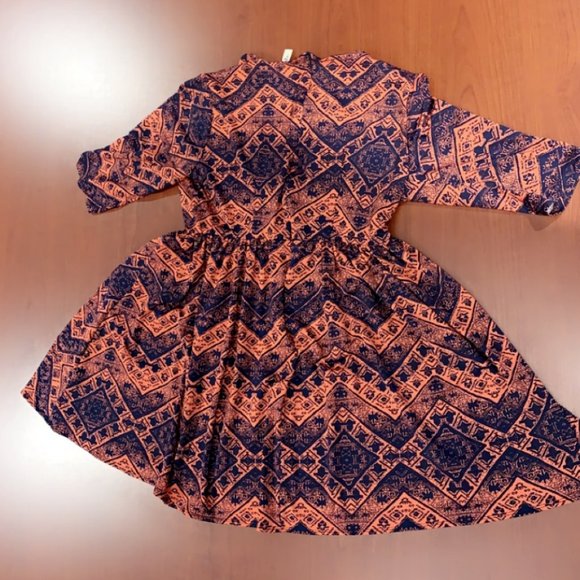 Beautiful Lucie Lu Aztec Design Dress EUC - Picture 3 of 4